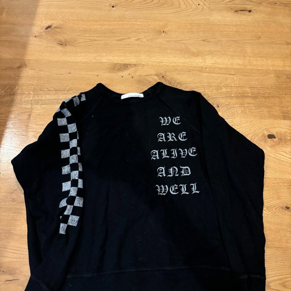 STILLWATER Sweater/long sleeve "we are alive and well"